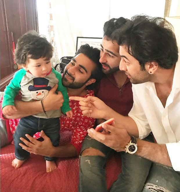 INSIDE PHOTOS Taimur Ali Khan was the star at the Kapoors' annual Christmas Lunch (6)