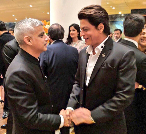 INSIDE PICS From Amitabh Bachchan to Shah Rukh Khan, film stars bond with Mayor of London at the Ambani bash (7)