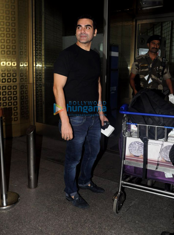 ileana dcruz and arbaaz khan snapped at the airport 6