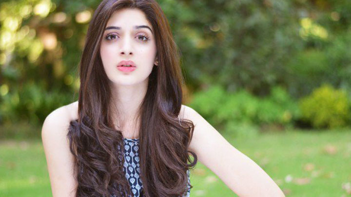 “India & Pakistan Are Collaborating Except Movies”: Mawra Hocane | Masala Awards Dubai “India & Pakistan Are Collaborating Except Movies”: Mawra Hocane | Masala Awards Dubai