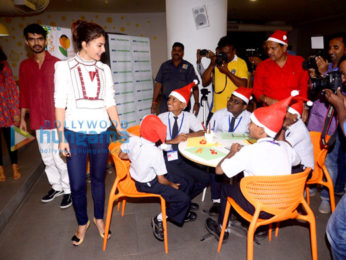 Jacqueline Fernandez hosts Christmas bash