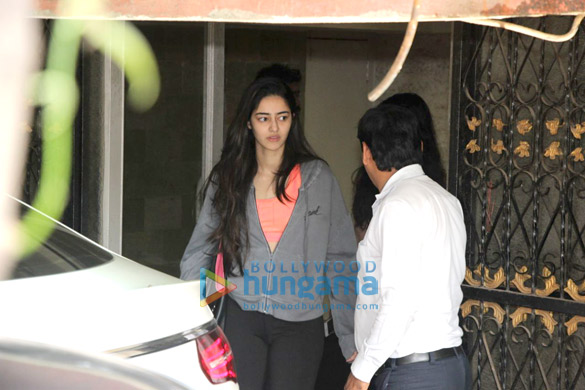 janhvi kapoor suhana khan and others snapped at the gym 2