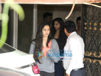 Janhvi Kapoor, Suhana Khan and others snapped at the gym