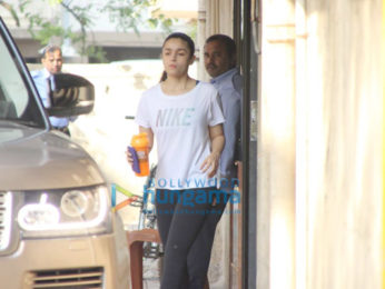Janhvi Kapoor and Alia Bhatt snapped at the gym