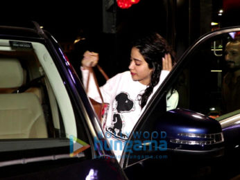 Janhvi Kapoor snapped in Juhu