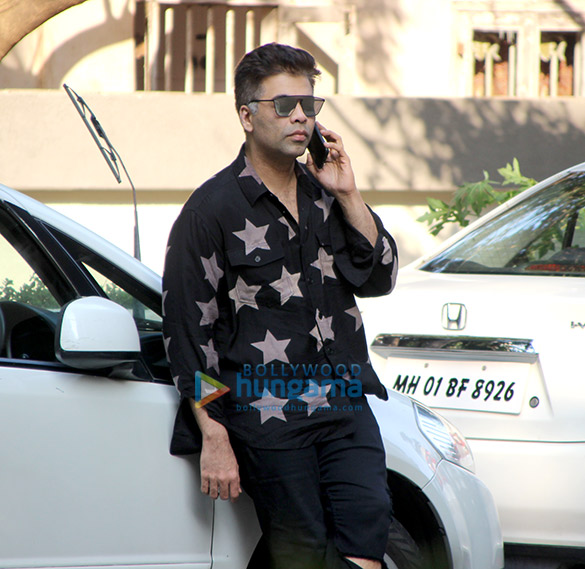 karan johar spotted at sidharth malhotras house 1