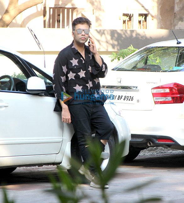 karan johar spotted at sidharth malhotras house 2