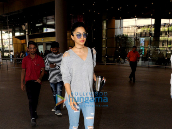Kiara Advani snapped at the airport