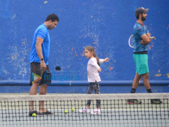 Mahesh Bhupathi snapped with daughter