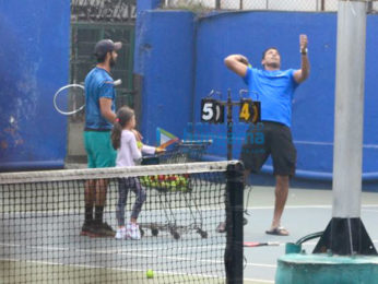 Mahesh Bhupathi snapped with daughter