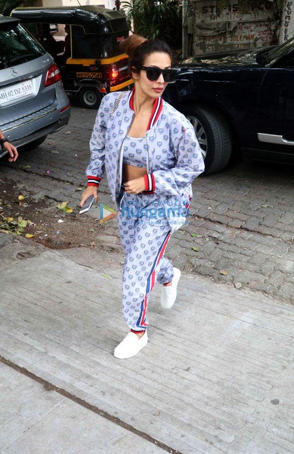 malaika arora spotted at bandra 3