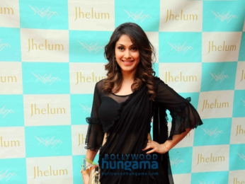 Manjari Fadnis at Jhelum fashion house