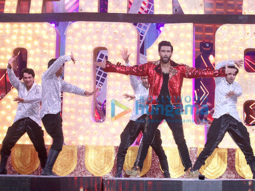 Priyanka Chopra, Katrina Kaif, Varun Dhawan, Ranveer Singh and others perform at Zee Cine Awards 2017