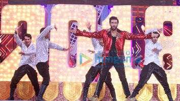 Priyanka Chopra, Katrina Kaif, Varun Dhawan, Ranveer Singh and others perform at Zee Cine Awards 2017