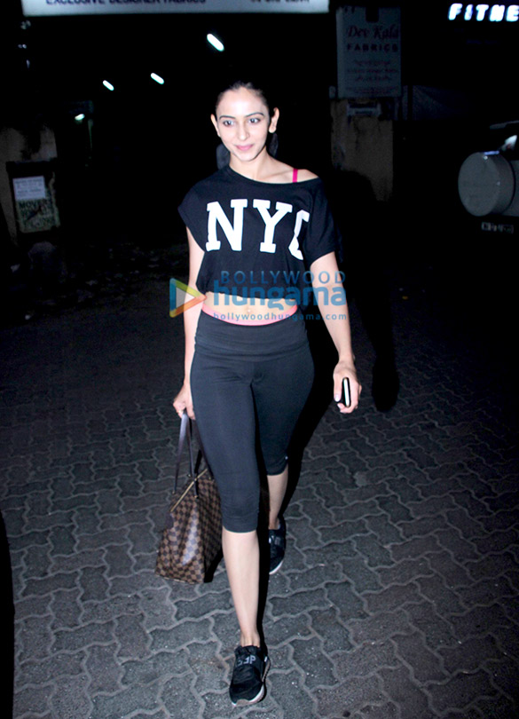 rakul preet spotted after gym 5