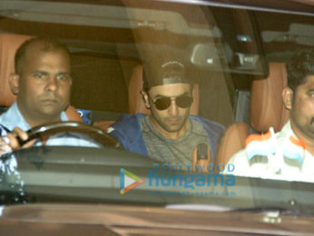 Ranbir Kapoor spotted at Khar