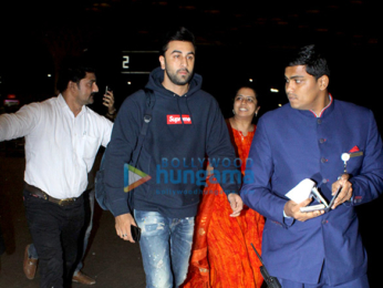 Ranbir Kapoor, Varun Dhawan and others snapped at the airport at night