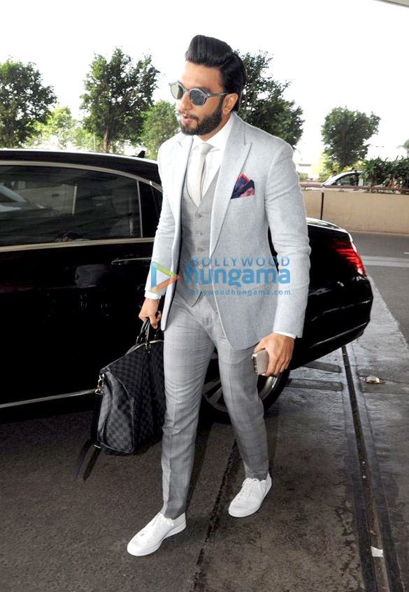 Ranveer Singh, Shraddha Kapoor, Karisma Kapoor and others snapped at the  airport