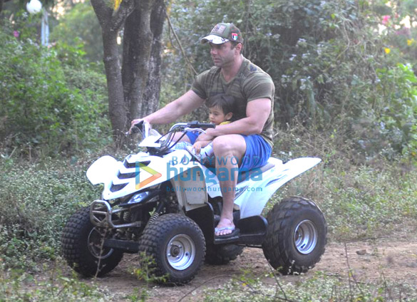 salman khan and sohail khan snapped 1