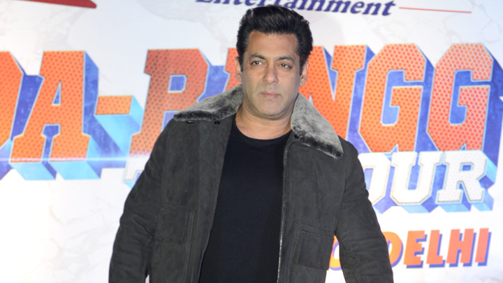 Salman Khan CONFIRMS Dabangg 3 & REVEALS Prabhu Deva Will Direct It Salman Khan CONFIRMS Dabangg 3 & REVEALS Prabhu Deva Will Direct It