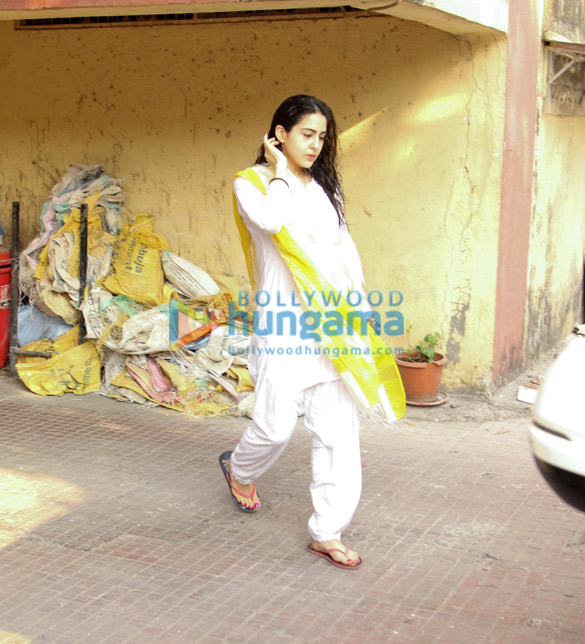 sara ali khan spotted at bandra 6