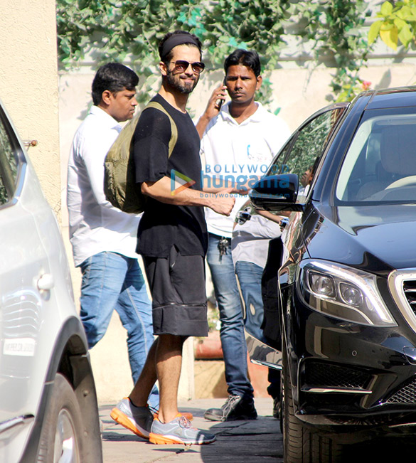 Shahid Kapoor snapped at the gym