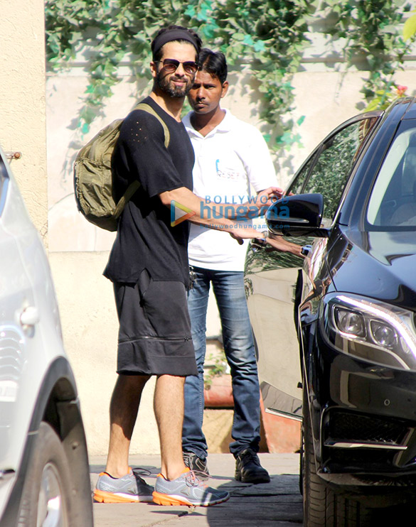 shahid kapoor snapped at the gym 3 2