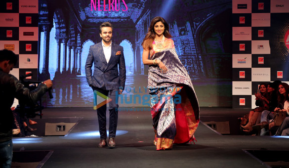 shilpa shetty walks the ramp for neerus 6