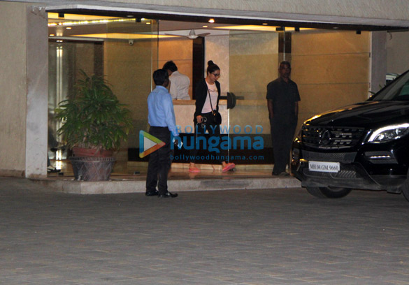 shraddha kapoor snapped at aditya roy kapoors house 6