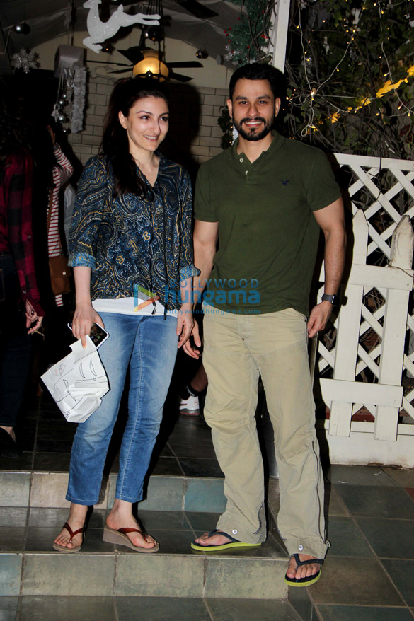 soha ali khan and kunal khemu snapped at smoke house deli in bandra 4