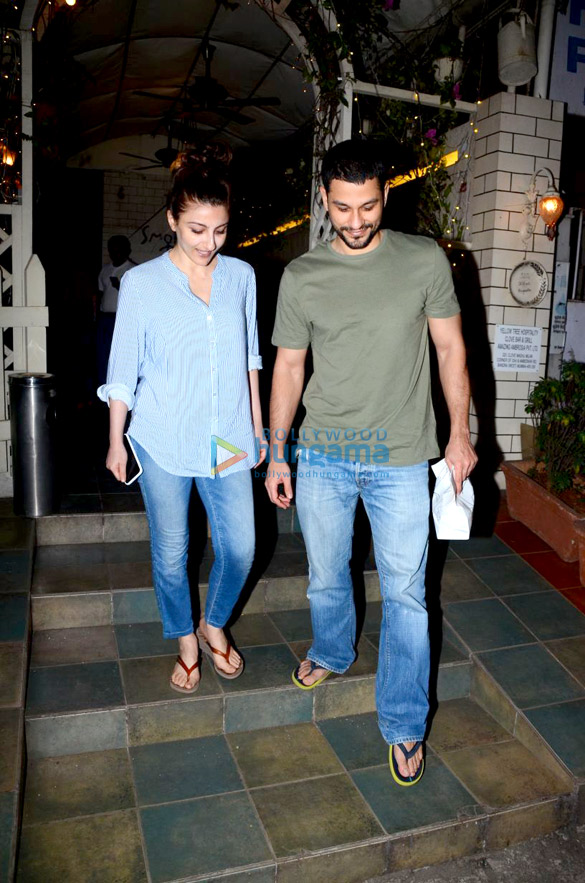 soha ali khan and kunal snapped post a dinner date 1