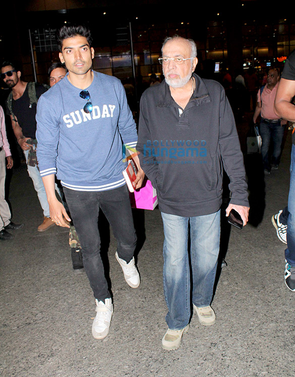 team of paltan snapped at the airport 6