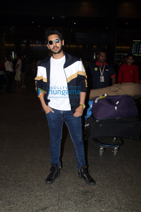 tiger shroff parineeti chopra and others snapped at the airport 1 3
