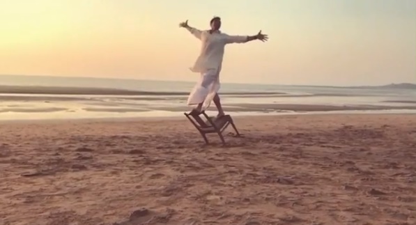 WATCH Akshay Kumar does a somersault in dhoti- kurta after wrapping up Gold