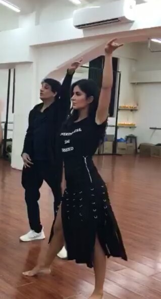 WATCH Katrina Kaif gets dancing lessons on 'Swag Se Swagat' from Shiamak Davar