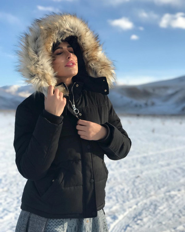WOW! Nargis Fakhri soaks in the sunshine in icy Kyrgzstan while ...