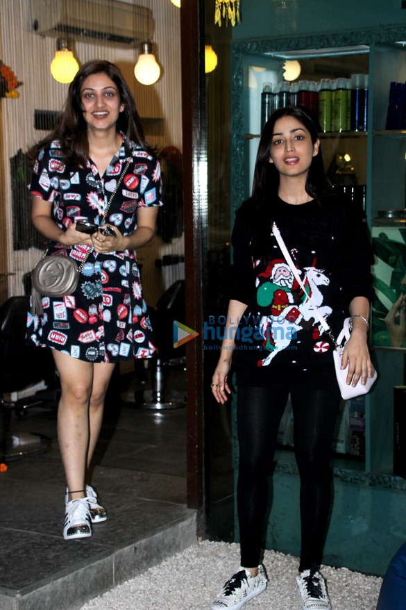 yami gautam snapped with sister at bblunt 2