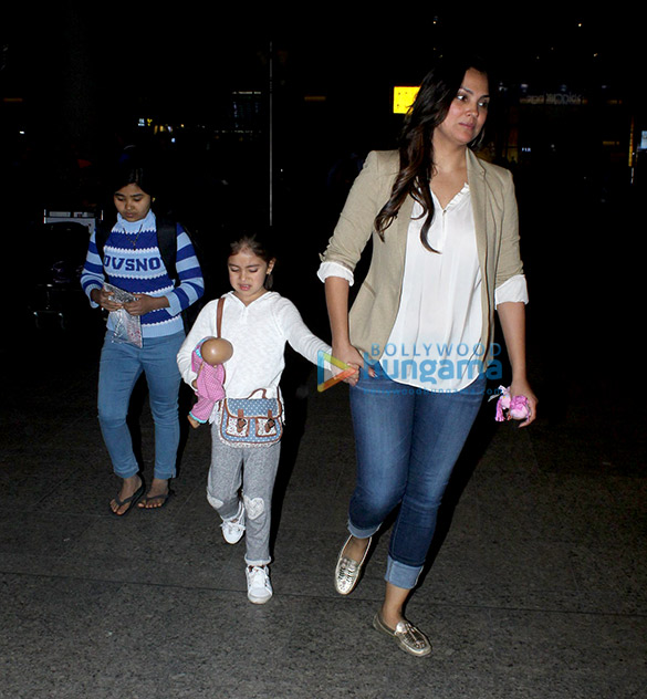 aamir khan hrithik roshan and others snapped at the airport 4