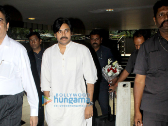 Aamir Khan, Hrithik Roshan and others snapped at the airport