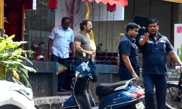 aamir khan snapped in mumbai 4