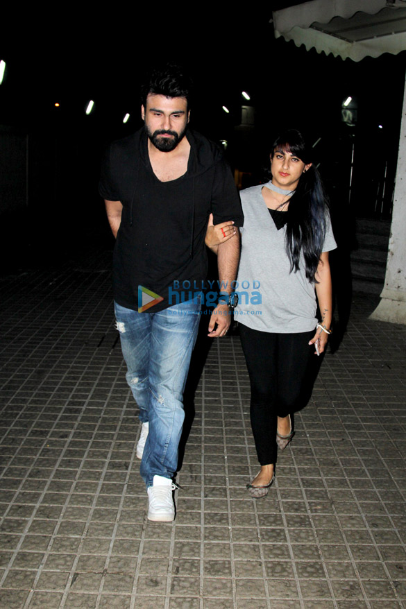 aarya babbar snapped with his wife at juhu pvr 4