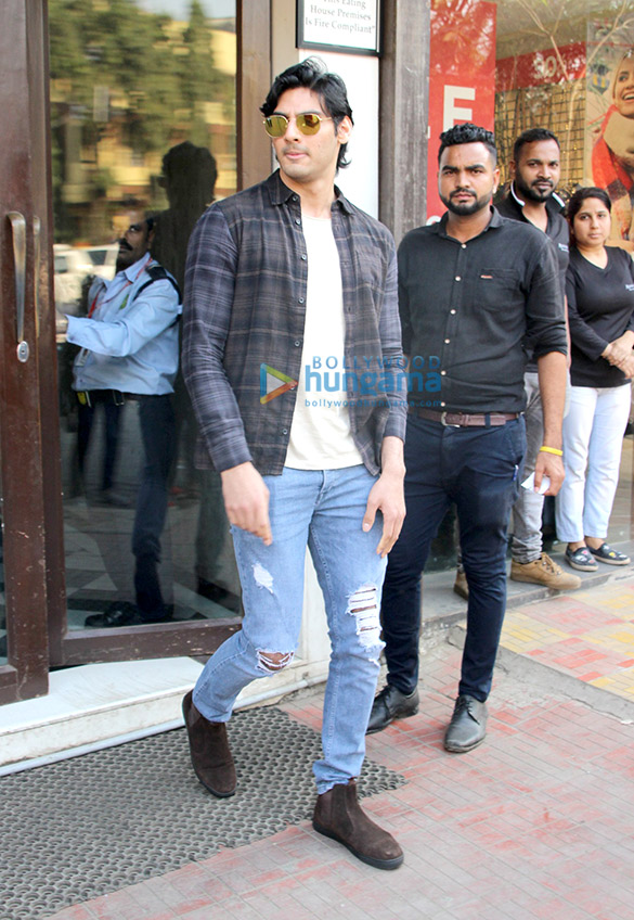 ahan shetty spotted at baistan 3