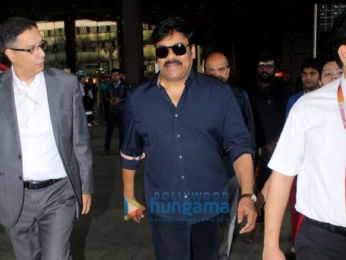 Akshay Kumar, Twinkle Khanna, Esha Gupta, Chiranjeevi and Kriti Sanon snapped at the airport