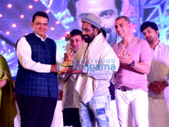 Akshay Kumar and Remo DSouza snapped attending the Versova festival