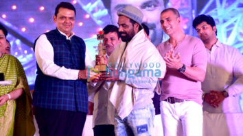 Akshay Kumar and Remo DSouza snapped attending the Versova festival