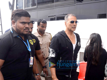 Akshay Kumar and Sonam Kapoor promote 'Pad Man' on the sets of Sa Re Ga Ma Pa - Ghe Panga, Kar Danga'