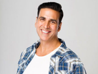 Akshay Kumar gifts Rs. 5 lakhs to each innovator at Innovation Conclave