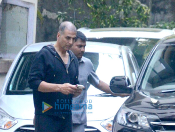 Akshay Kumar snapped at Juhu