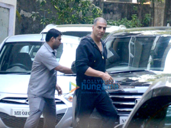Akshay Kumar snapped at Juhu