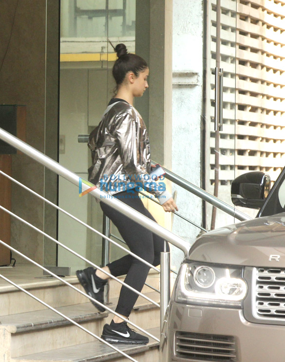 alia bhatt and ranbir kapoor spotted after dance rehersals in khar 6